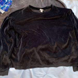 Cute ruffled black velvet sweatshirt